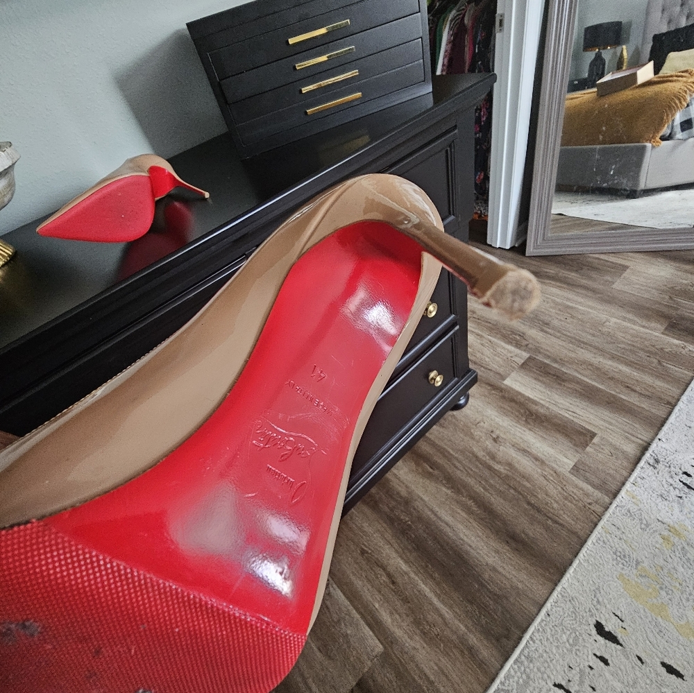 Christian Louboutin So Kate Patent Nude 120 Size EU 41